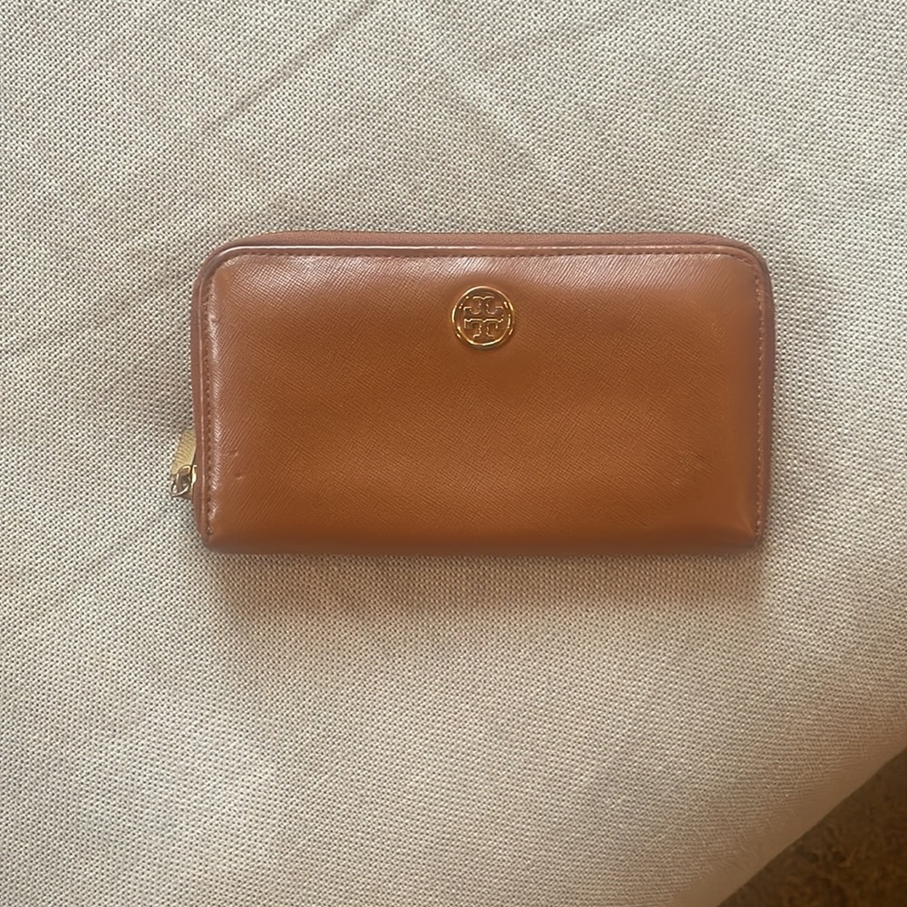 Tory Burch // Brown Continental Wallet